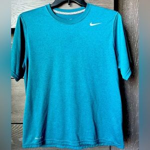 Men’s Nike Dri-Fit Shirt ✔️
